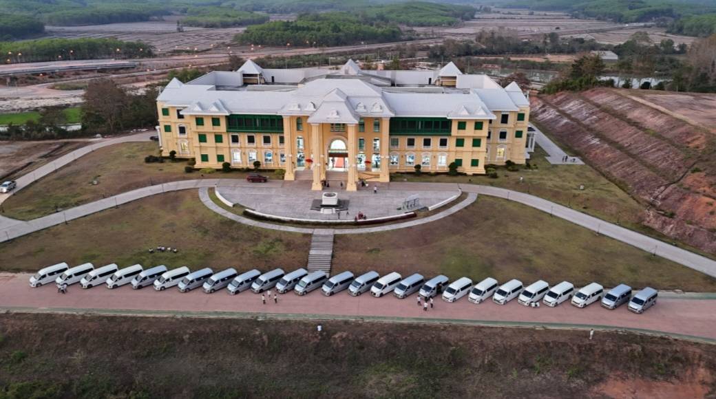 รถตู้เช่าเชียงราย โอ ทวีวัฒน์ 